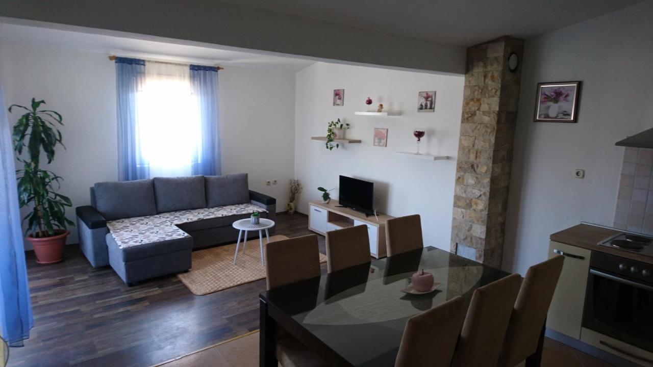 Apartman Vuleta Ražanac Kültér fotó