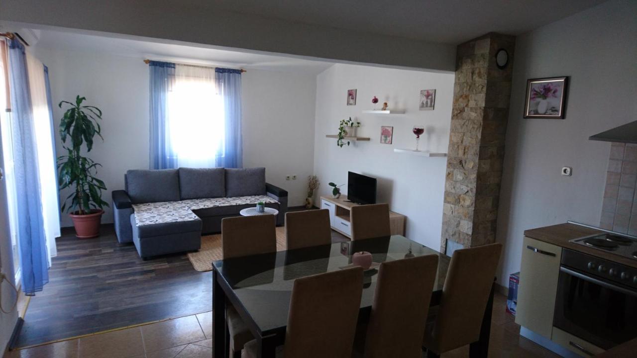 Apartman Vuleta Ražanac Kültér fotó